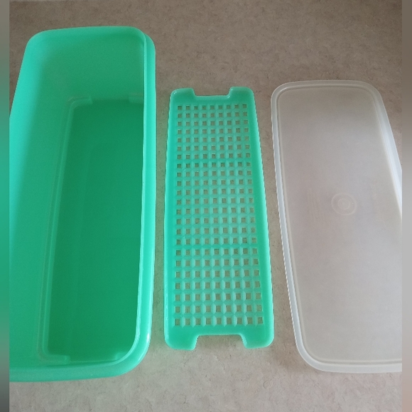 Tupperware - Picture 2 of 4